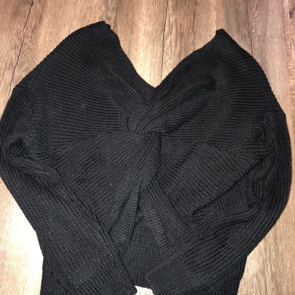 Sweaters - Picture 3 of 3